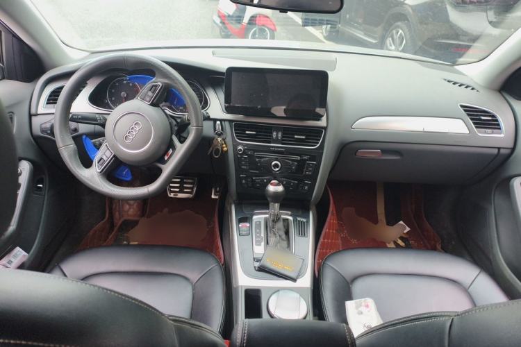 Used Audi A4L 2013 35 TFSI Automatic Standard Model Center Console