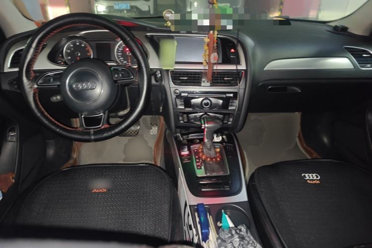 Used Audi A4L 2013 35 TFSI Automatic Standard Model Center Console