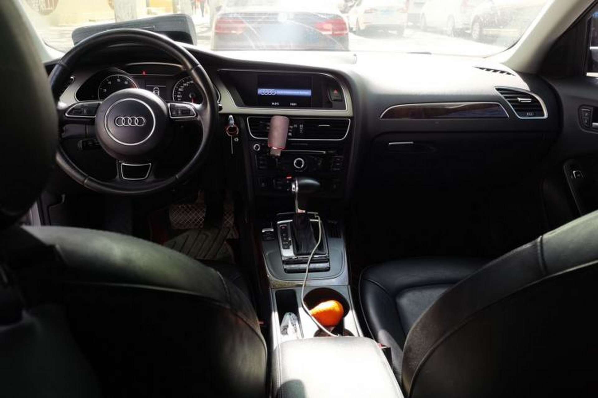 Used Audi A4L 2013 35 TFSI Automatic Standard Model Center Console