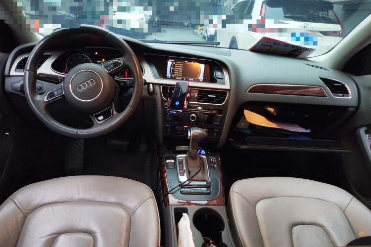 Used Audi A4L 2013 35 TFSI Automatic Comfort Model Center Console