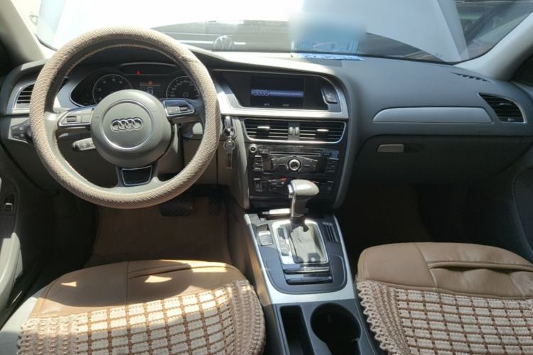 Used Audi A4L 2013 35 TFSI Automatic Standard Model Center Console