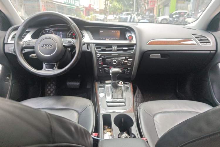 Used Audi A4L 2013 35 TFSI Automatic Comfort Model Center Console