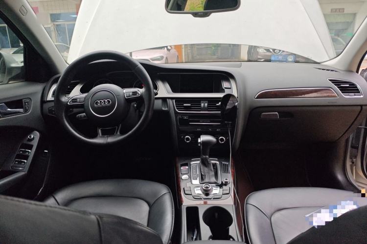 Used Audi A4L 2013 35 TFSI Automatic Technology Edition Center Console