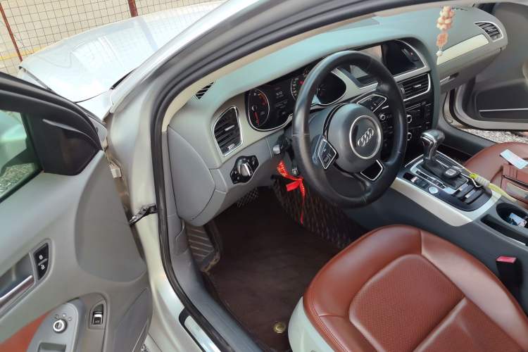 Used Audi A4L 2013 35 TFSI Automatic Standard Model Driver Seat