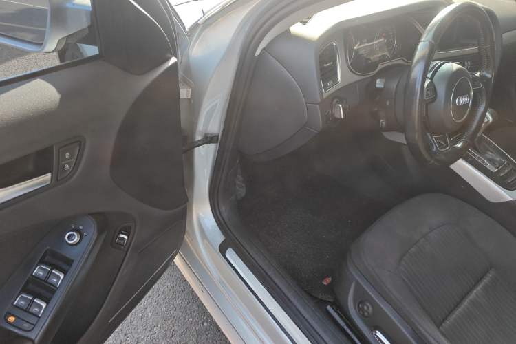 Used Audi A4L 2013 35 TFSI Automatic Standard Model Driver Seat