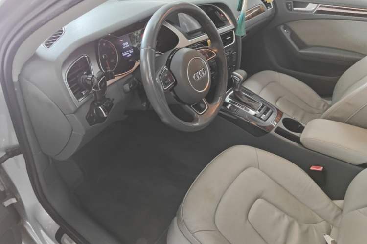 Used Audi A4L 2013 35 TFSI Automatic Comfort Model Driver Seat
