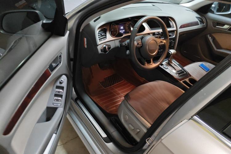 Used Audi A4L 2013 35 TFSI Automatic Comfort Model Driver Seat