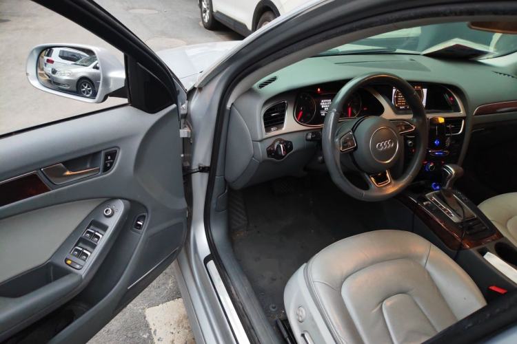 Used Audi A4L 2013 35 TFSI Automatic Comfort Model Driver Seat