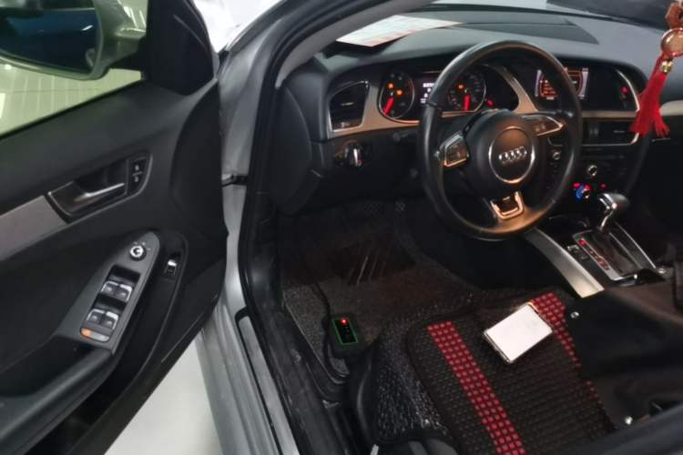 Used Audi A4L 2013 35 TFSI Automatic Standard Model Driver Seat