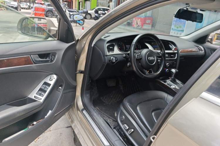 Used Audi A4L 2013 35 TFSI Automatic Comfort Model Driver Seat