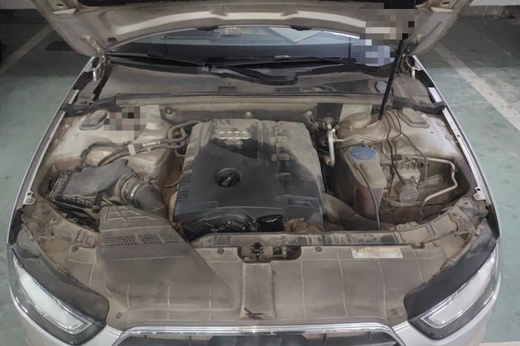 Used Audi A4L 2013 35 TFSI Automatic Technology Edition Engine Bay