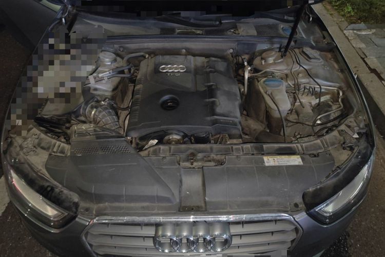 Used Audi A4L 2013 35 TFSI Automatic Standard Model Engine Bay
