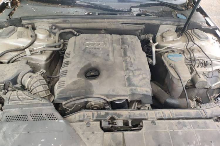 Used Audi A4L 2013 35 TFSI Automatic Comfort Model Engine Bay