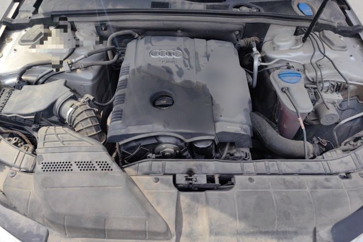 Used Audi A4L 2013 35 TFSI Automatic Technology Edition Engine Bay