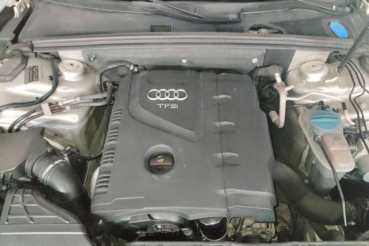 Used Audi A4L 2013 35 TFSI Automatic Comfort Model Engine Bay
