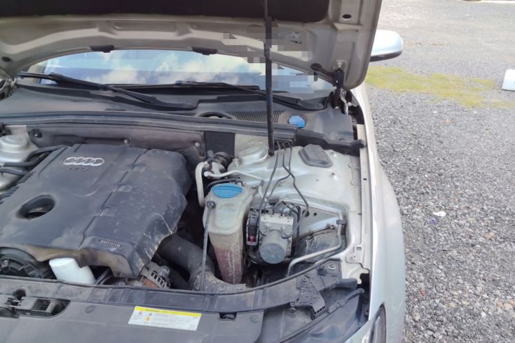 Used Audi A4L 2013 35 TFSI Automatic Standard Model Engine Bay Left