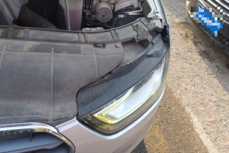 Used Audi A4L 2013 35 TFSI Automatic Standard Model Engine Bay Left