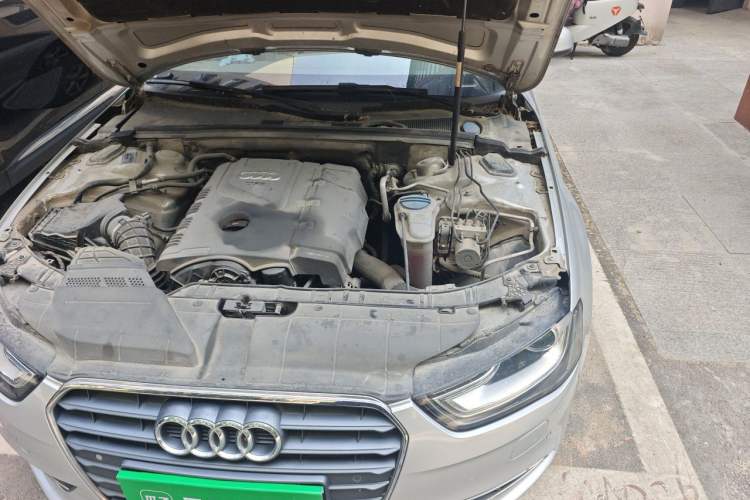 Used Audi A4L 2013 35 TFSI Automatic Standard Model Engine Bay Left