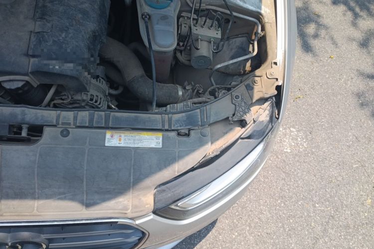 Used Audi A4L 2013 35 TFSI Automatic Standard Model Engine Bay Left