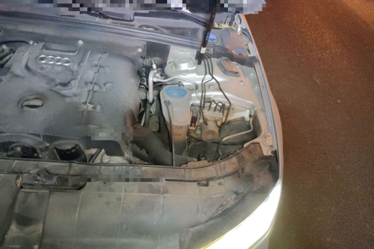 Used Audi A4L 2013 40 TFSI quattro Individual Sport Edition Engine Bay Left