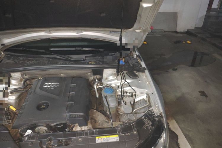 Used Audi A4L 2013 35 TFSI Automatic Standard Model Engine Bay Left