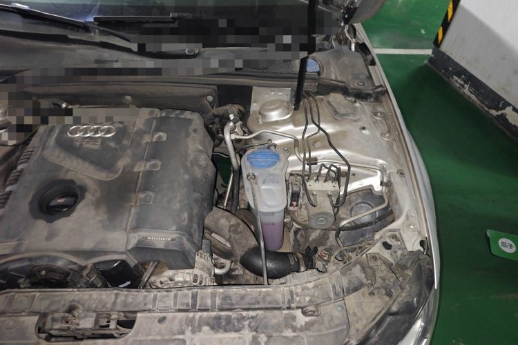 Used Audi A4L 2013 35 TFSI Automatic Standard Model Engine Bay Left
