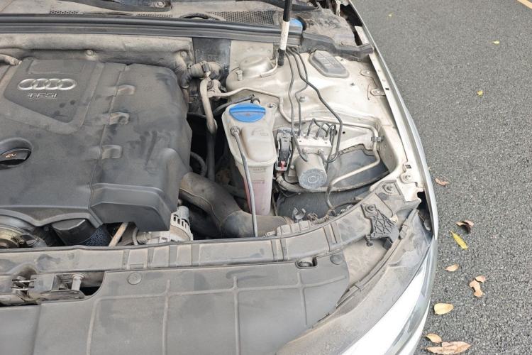 Used Audi A4L 2013 35 TFSI Automatic Technology Edition Engine Bay Left