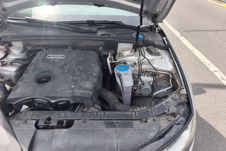 Used Audi A4L 2013 35 TFSI Automatic Comfort Model Engine Bay Left