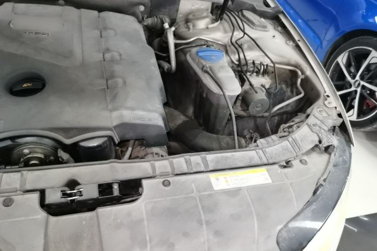Used Audi A4L 2013 35 TFSI Automatic Standard Model Engine Bay Left