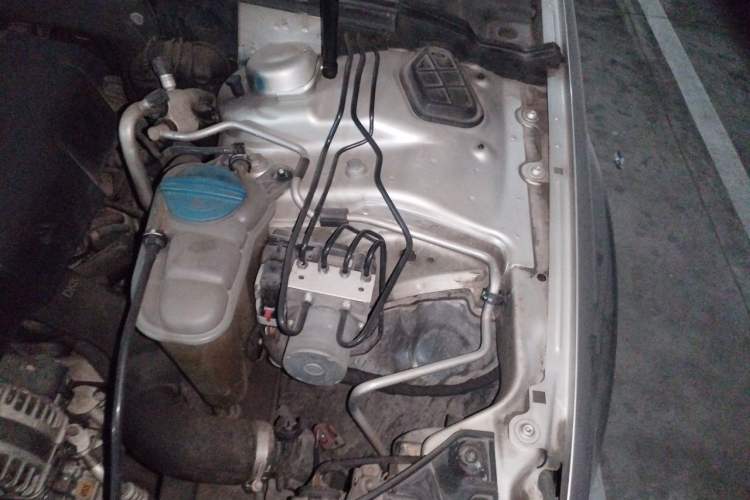 Used Audi A4L 2013 35 TFSI Automatic Standard Model Engine Bay Left