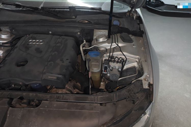 Used Audi A4L 2013 35 TFSI Automatic Standard Model Engine Bay Left