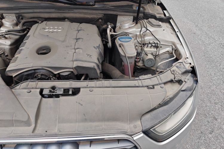 Used Audi A4L 2013 35 TFSI Automatic Comfort Model Engine Bay Left