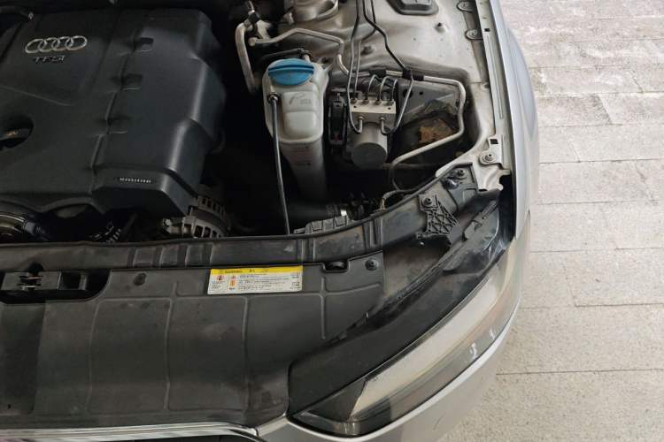 Used Audi A4L 2013 30 TFSI Automatic Comfort Model Engine Bay Left