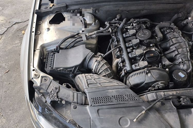 Used Audi A4L 2013 35 TFSI Automatic Comfort Model Engine Bay Right