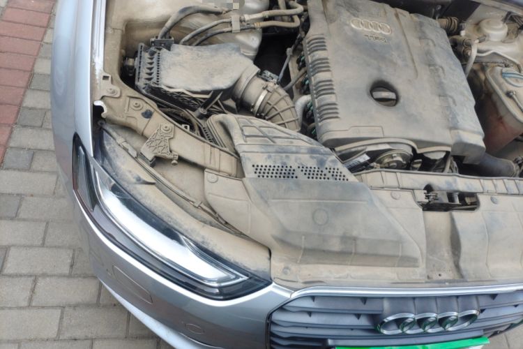 Used Audi A4L 2013 35 TFSI Automatic Standard Model Engine Bay Right