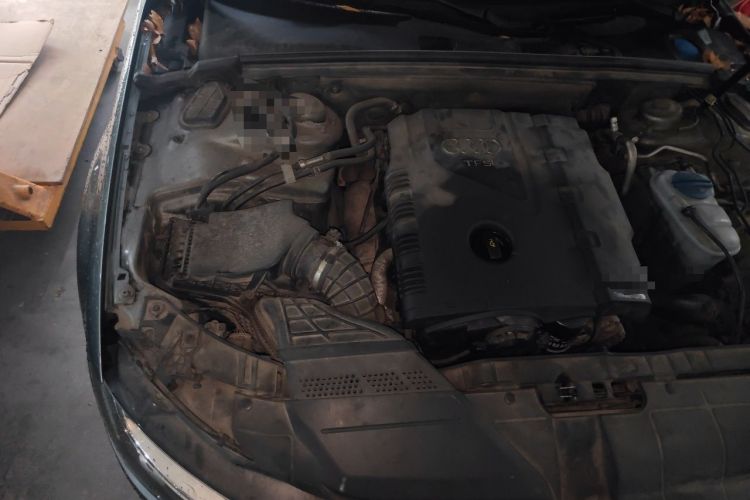 Used Audi A4L 2013 35 TFSI Automatic Comfort Model Engine Bay Right
