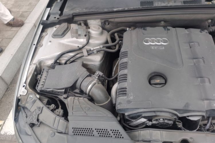 Used Audi A4L 2013 35 TFSI Automatic Comfort Model Engine Bay Right