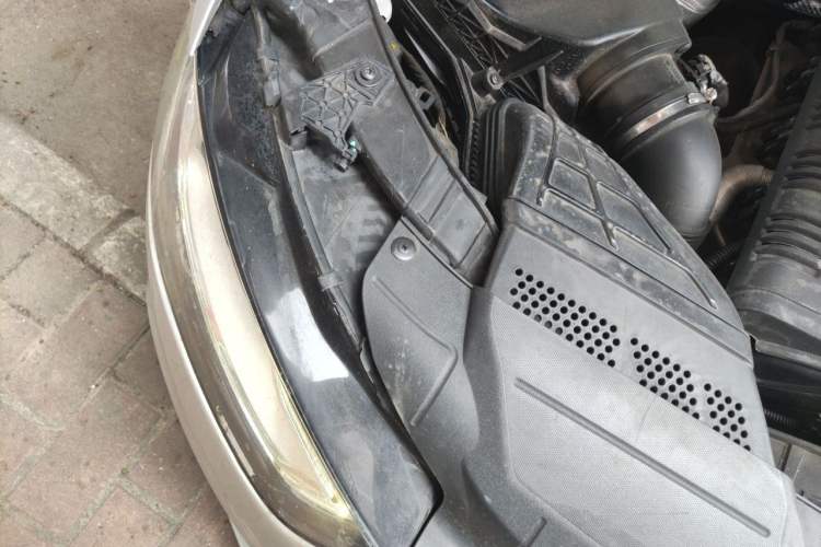 Used Audi A4L 2013 35 TFSI Automatic Standard Model Engine Bay Right