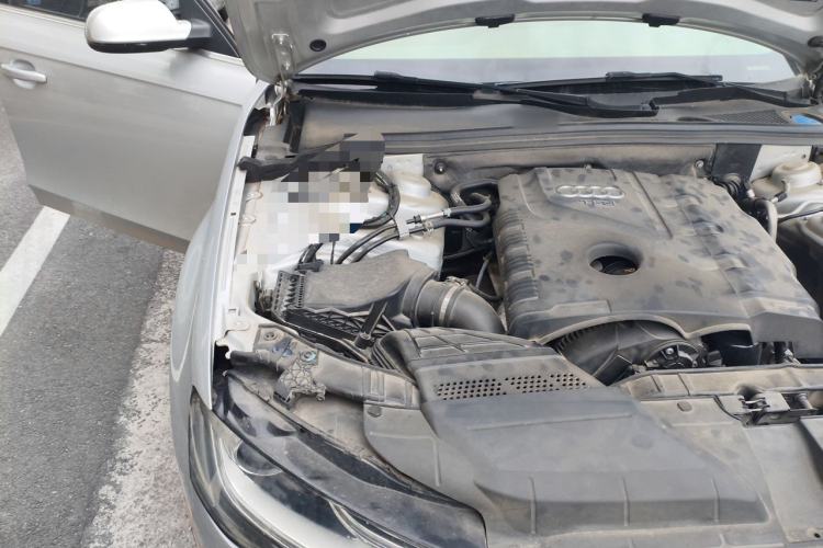 Used Audi A4L 2013 35 TFSI Automatic Standard Model Engine Bay Right