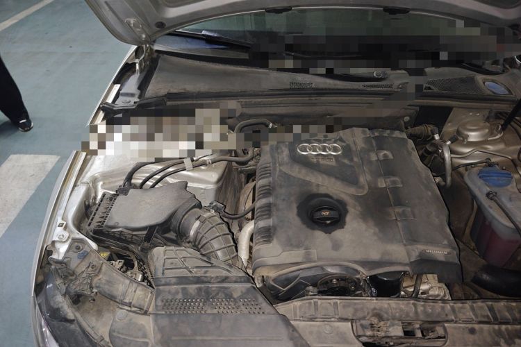 Used Audi A4L 2013 35 TFSI Automatic Standard Model Engine Bay Right