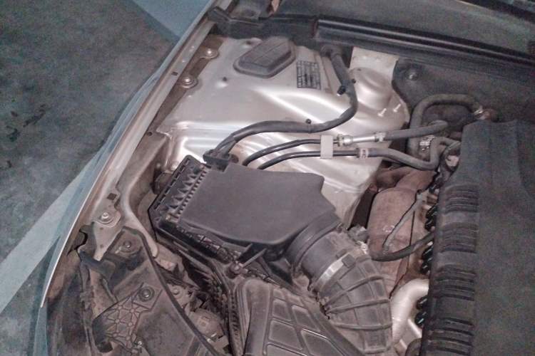 Used Audi A4L 2013 35 TFSI Automatic Standard Model Engine Bay Right