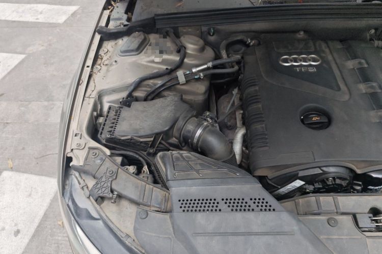 Used Audi A4L 2013 35 TFSI Automatic Comfort Model Engine Bay Right
