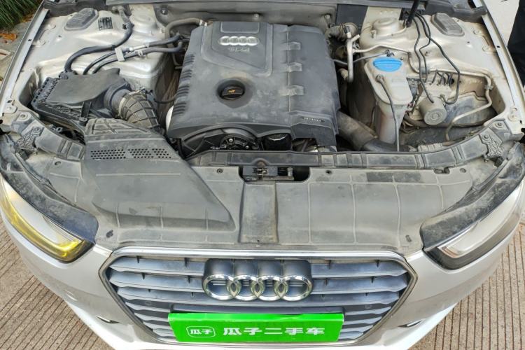 Used Audi A4L 2013 35 TFSI Automatic Standard Model Engine Bay