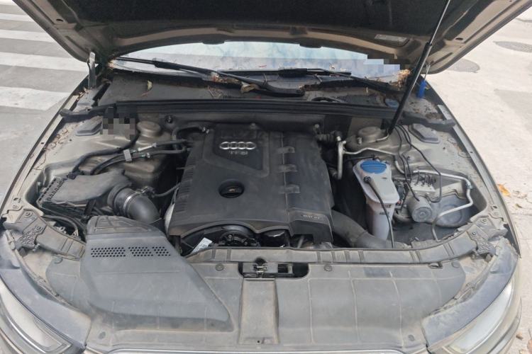 Used Audi A4L 2013 35 TFSI Automatic Comfort Model Engine Bay