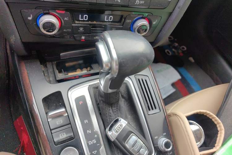 Used Audi A4L 2013 35 TFSI Automatic Technology Edition Gear Lever