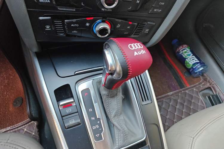 Used Audi A4L 2013 35 TFSI Automatic Standard Model Gear Lever