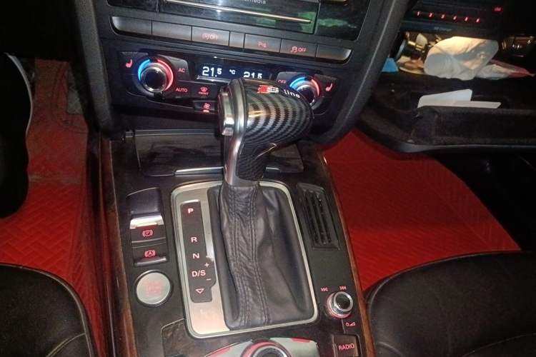 Used Audi A4L 2013 35 TFSI Automatic Technology Edition Gear Lever