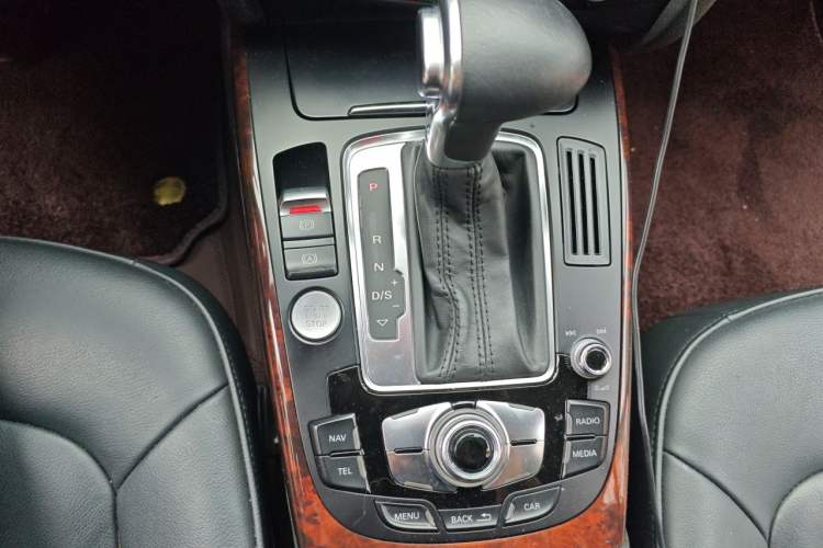 Used Audi A4L 2013 35 TFSI Automatic Technology Edition Gear Lever