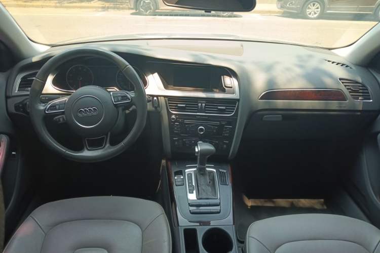 Used Audi A4L 2013 35 TFSI Automatic Standard Model Headliner