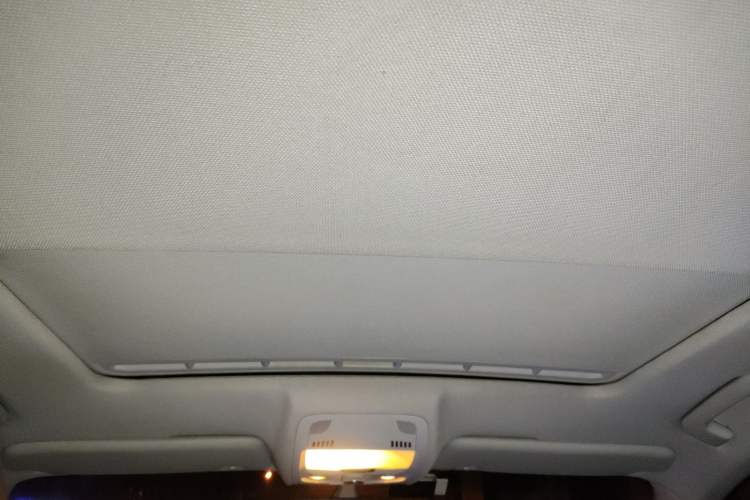 Used Audi A4L 2013 40 TFSI quattro Individual Sport Edition Headliner